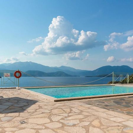 Meganisi Blue Villa Spartokhorion Bagian luar foto