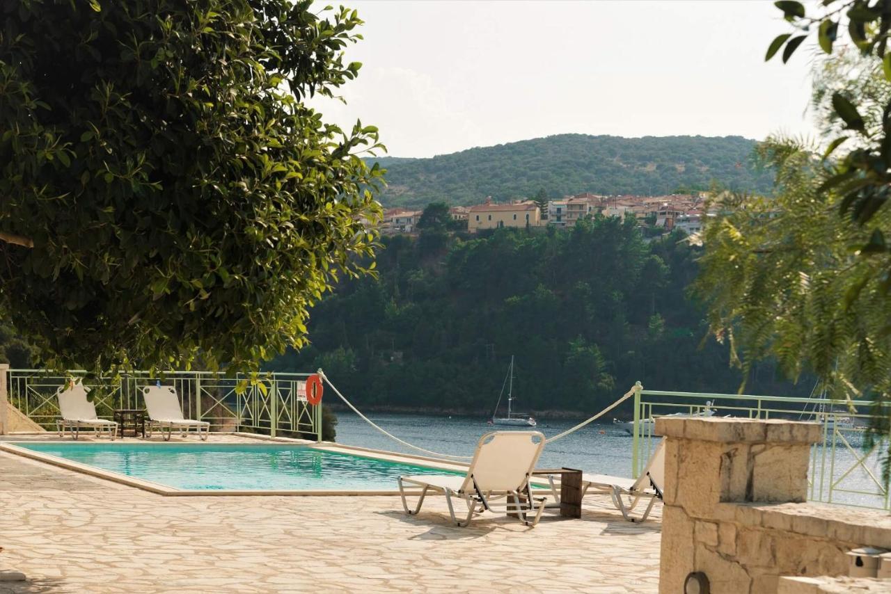 Meganisi Blue Villa Spartokhorion Bagian luar foto