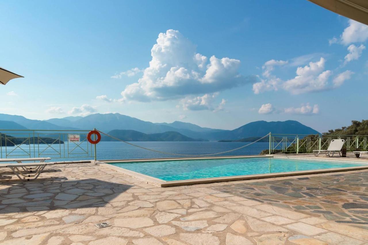 Meganisi Blue Villa Spartokhorion Bagian luar foto
