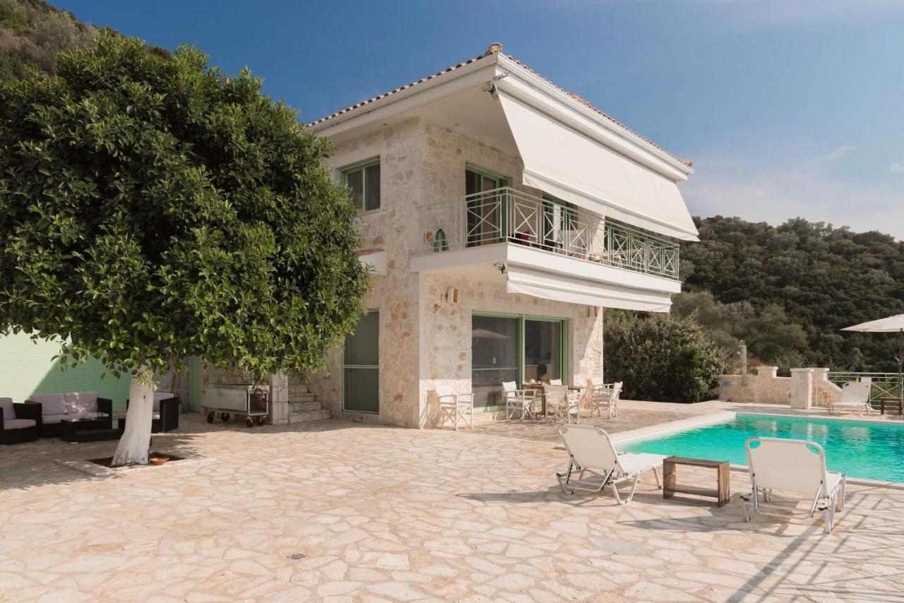 Meganisi Blue Villa Spartokhorion Bagian luar foto