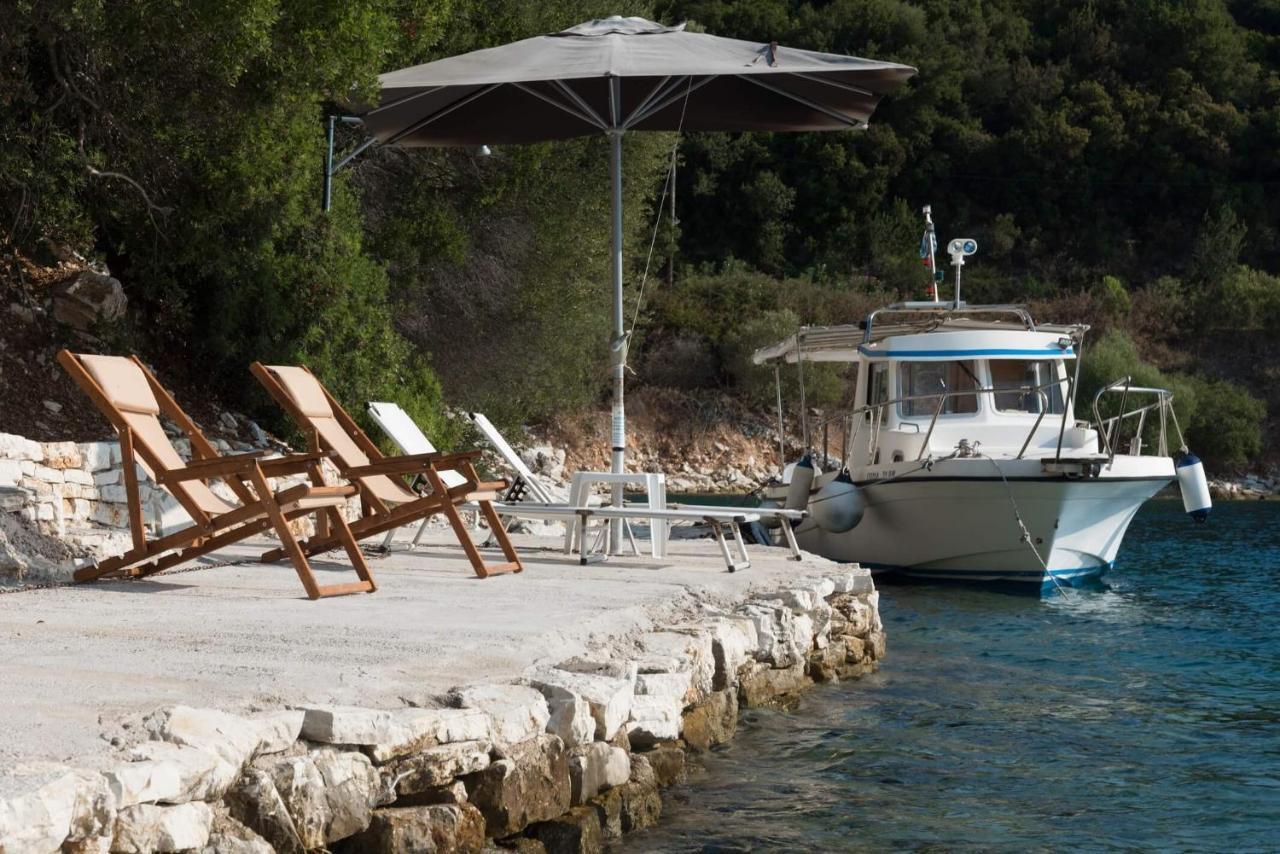 Meganisi Blue Villa Spartokhorion Bagian luar foto