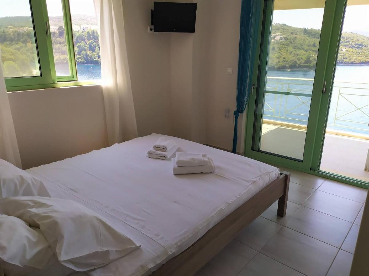 Meganisi Blue Villa Spartokhorion Bagian luar foto